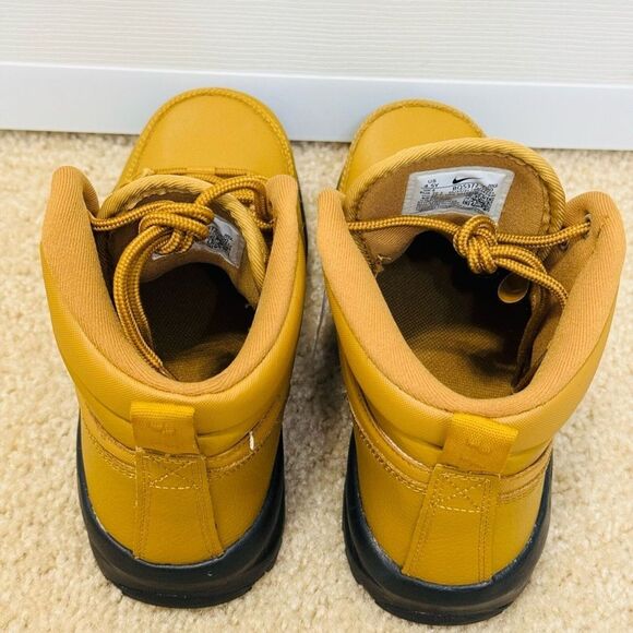 NWT Nike Manoa Lace Up Boot in Wheat Color Big Kid Boys Sz 6.5 - Picture 7 of 12